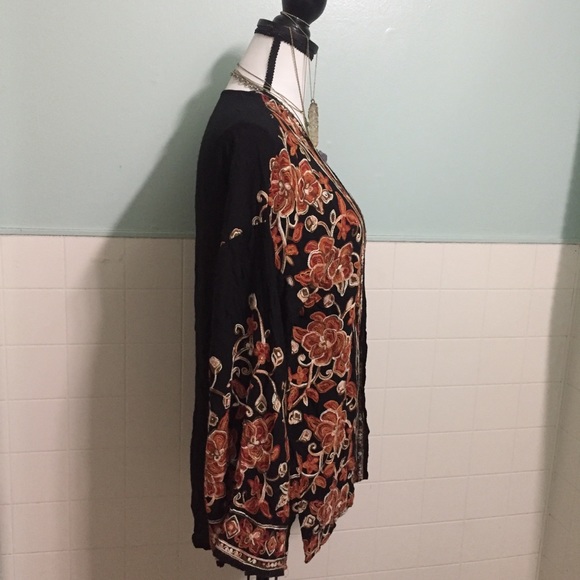 Vintage Embroidered Flowers & Vines Top/Kimono - Picture 3 of 7